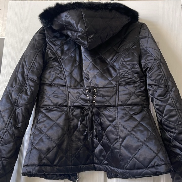 Bebe Puff Jacket wit fur lined hood. - Picture 5 of 12